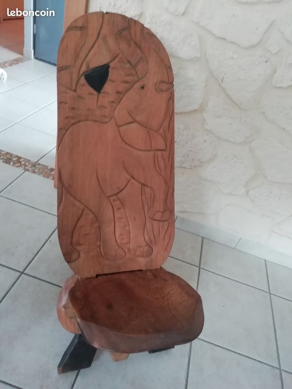 Chaise en bois Africaine (image 1)