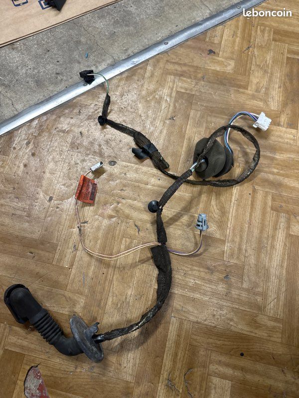 RENAULT CLIO 2 Phase 1 Gache Serrure Porte Arriere Droit 5 Portes