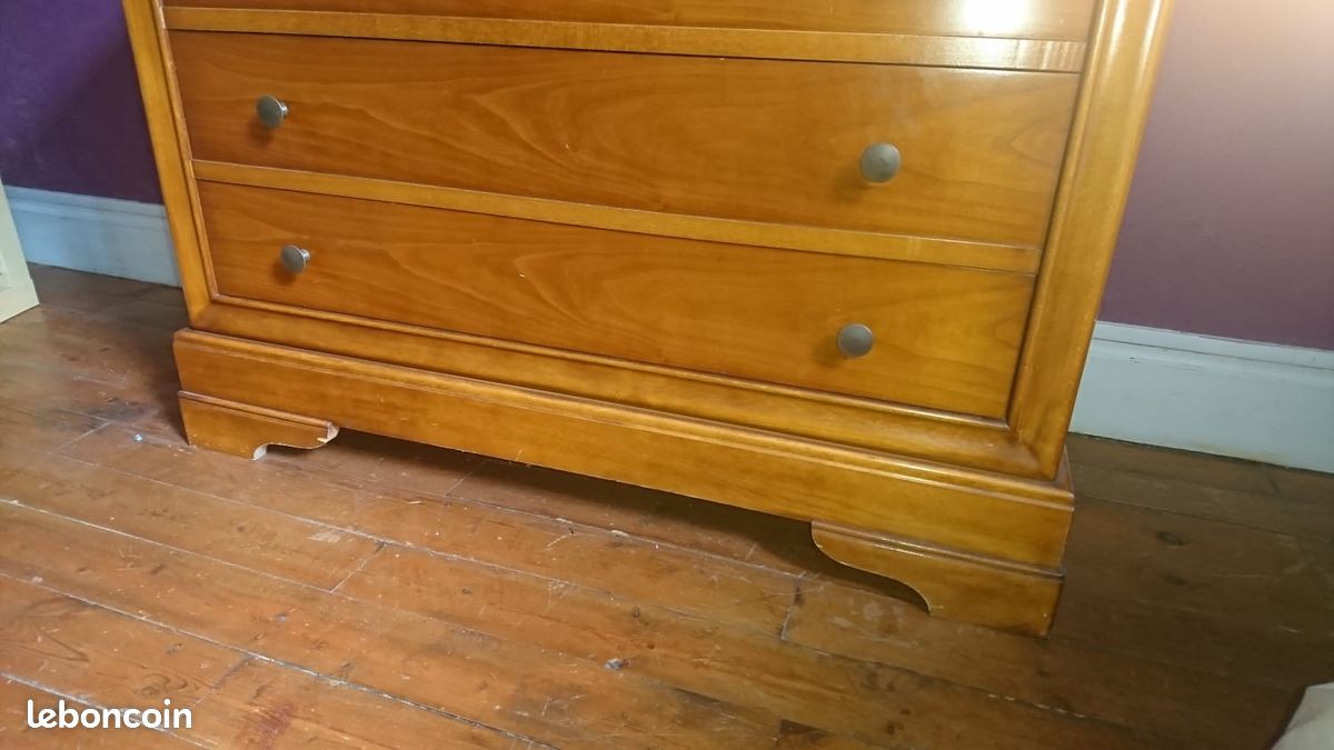 Commode (image 1)