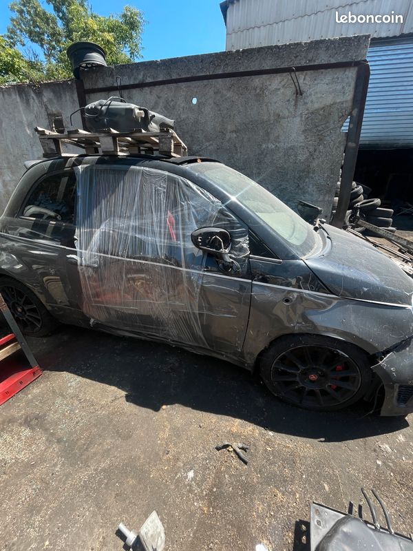 Abarth 595 Competizione Cabriolet 180cv 2020 accidentée VEI – 33 000 km (image 4)