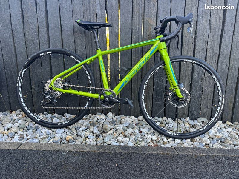 Vélo De Course Merida Road Race – 16 Vitesses, 700C, Blanc, Taille 48 Cm, Révisé