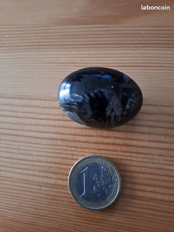 Broche ovale marbrée (image 1)