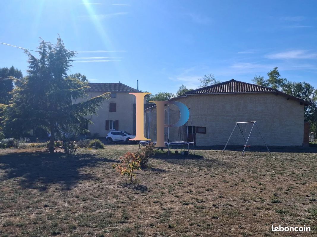 Maison 6 pièces 178 m² · à Pouilly-sous-Charlieu · 178 m² · 470 000 €