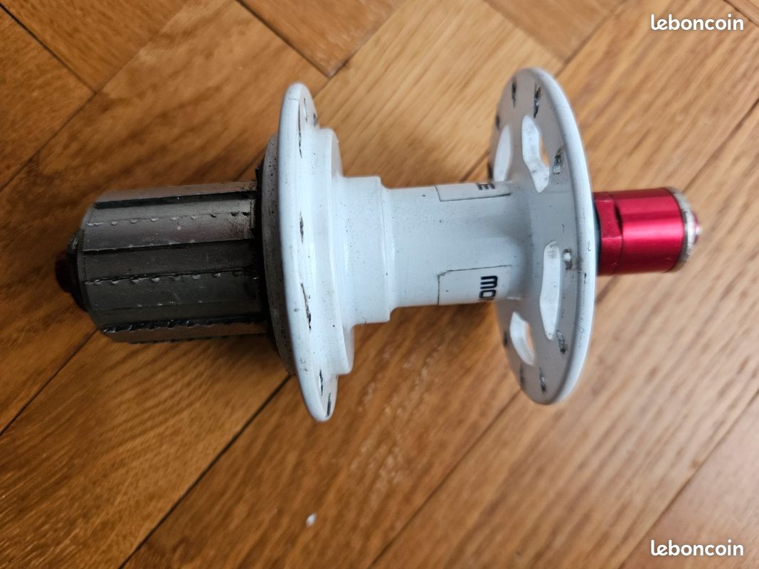 Thermostat appropriées pour MERCEDES-BENZ Classe A Berline (W177) A 200 163 CV Essence 120 KW Thermostat appropriées pour MERCEDES-BENZ Classe A Berline (W177) A 200 163 CV Essence 120 KW