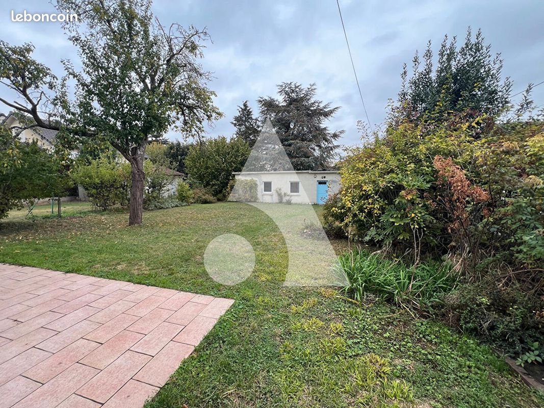 Terrain 334 m² · à Franconville · 334 m² · 244 900 €