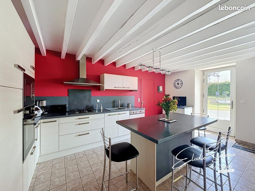 Maison 7 pièces 150 m² · à Segré-en-Anjou Bleu · 150 m² · 297 500 €