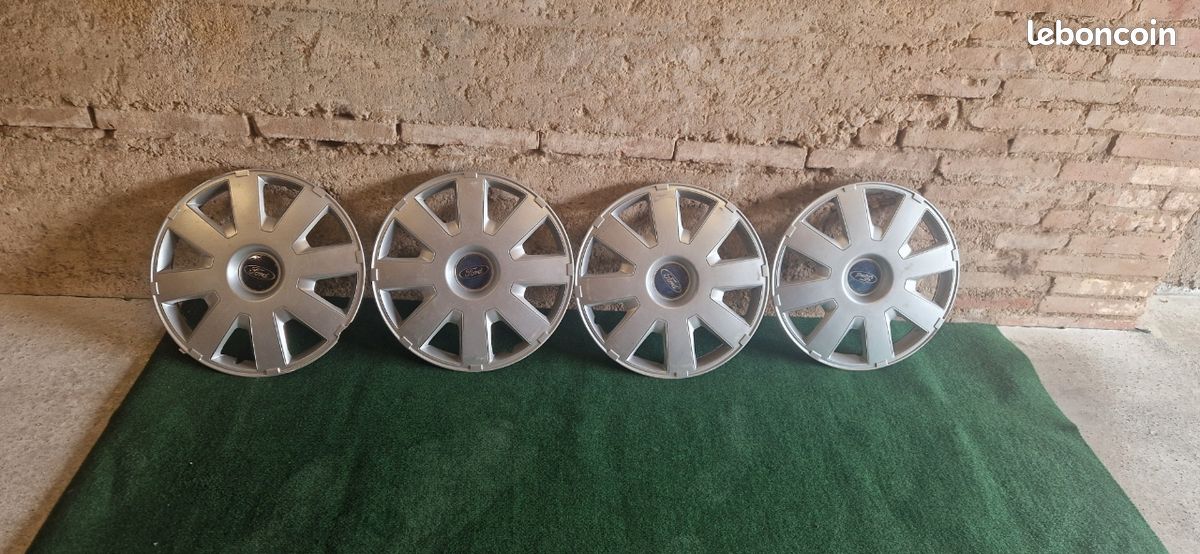4 Enjoliveurs de roues Ford 16 pouces (image 1)
