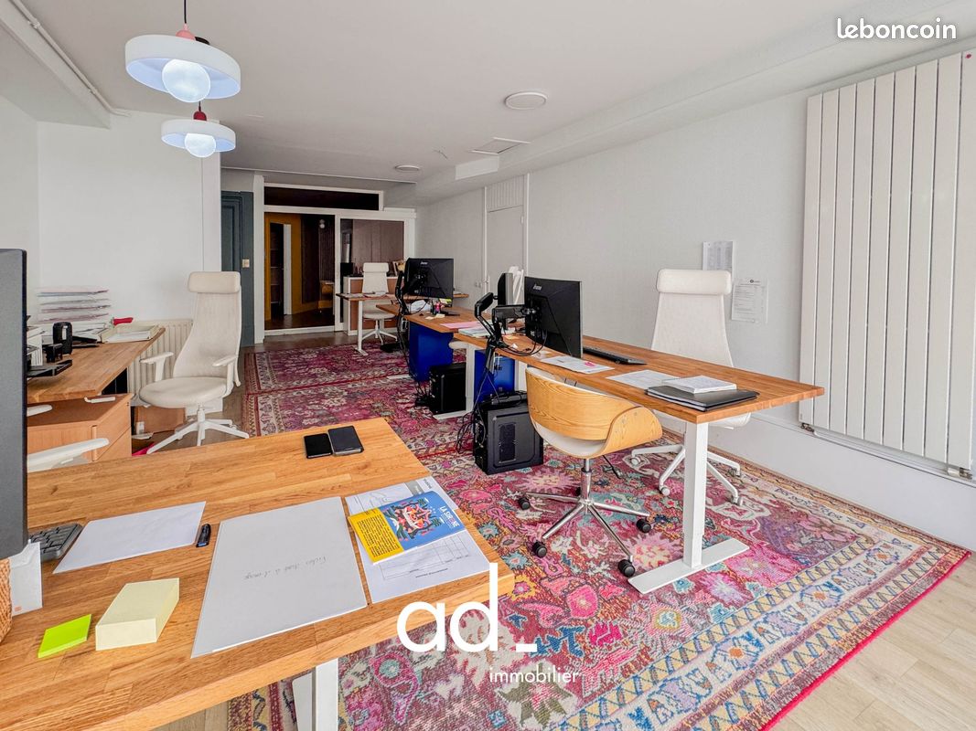 Local commercial 143 m² · à La Rochelle · 143 m² · 525 000 €