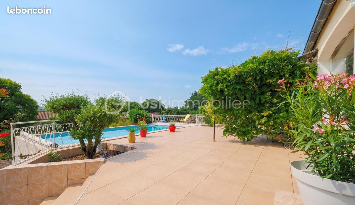 Maison 6 pièces 134 m² · à Vallon-Pont-d'Arc · 134 m² · 329 000 €