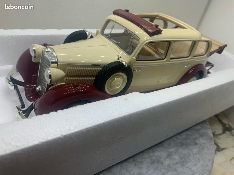 Mercedes-Benz 260D Pullman Landaulet 1936 - 1:18 - Collection Résine Triple 9