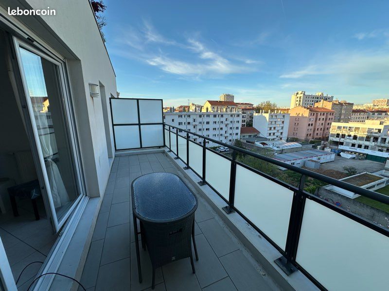 Parking 3 pièces 67 m² · à Villeurbanne · 67,1 m² · 299 000 €