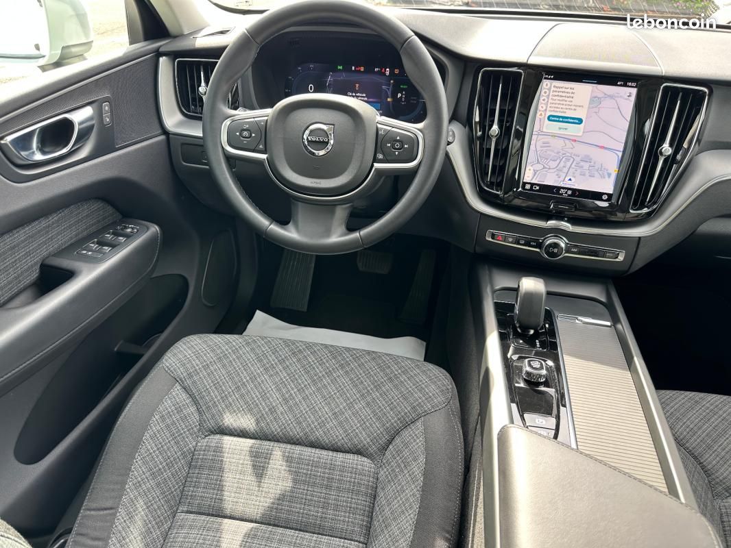 Volvo XC60 T6 AWD Hybride rechargeable 253 ch+145 ch Geartronic 8 Plus Style Chrome (image 6)
