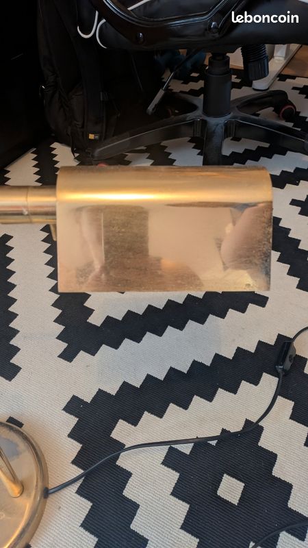 Lampe de bureau doree (image 2)