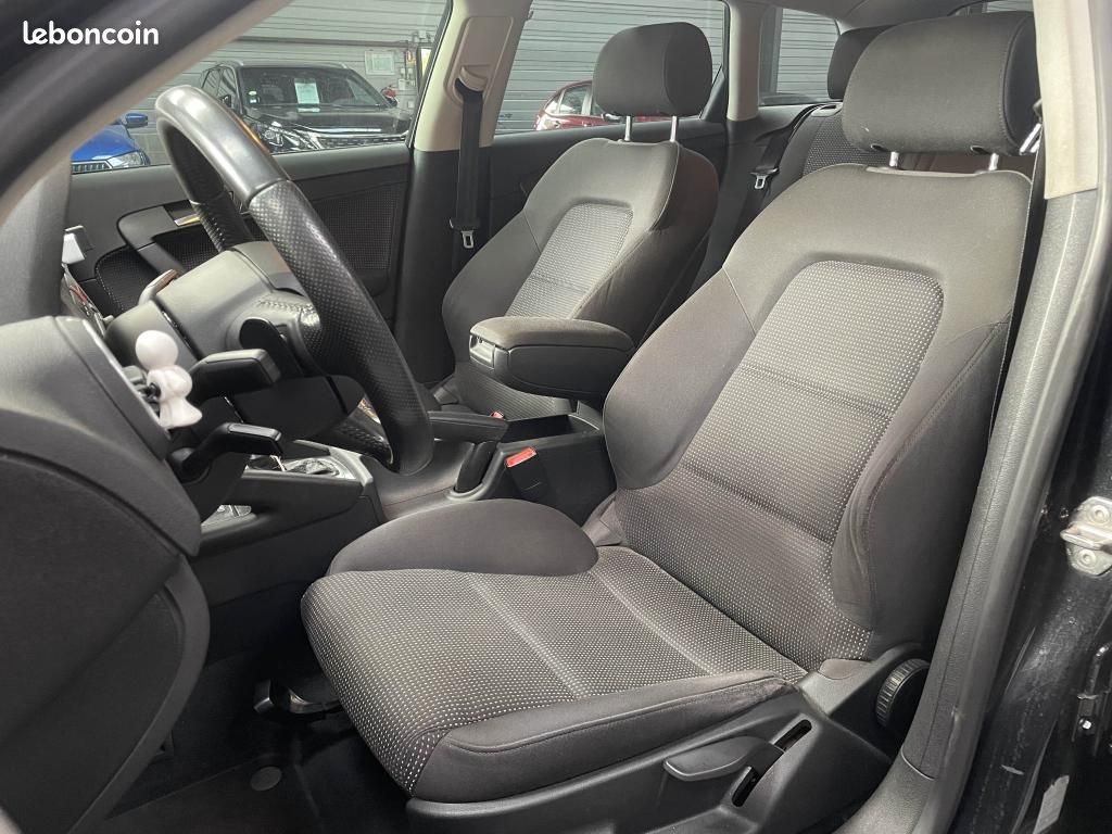 AUDI A3 Quattro 3.2i V6 - DSG 8P - Ambition Luxe / Sièges chauffants - Attelage (image 18)