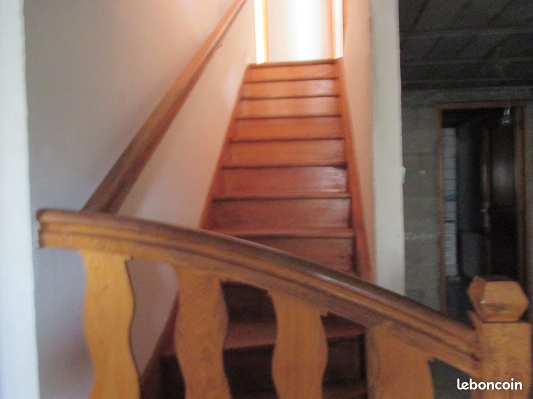 Maison 7 pièces 180 m² · à Saint-Jean-la-Vêtre · 180 m² · 38 000 €