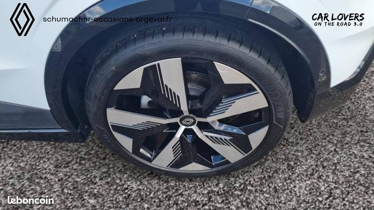 RENAULT Megane E-Tech EV60 220 ch super charge Techno (image 14)