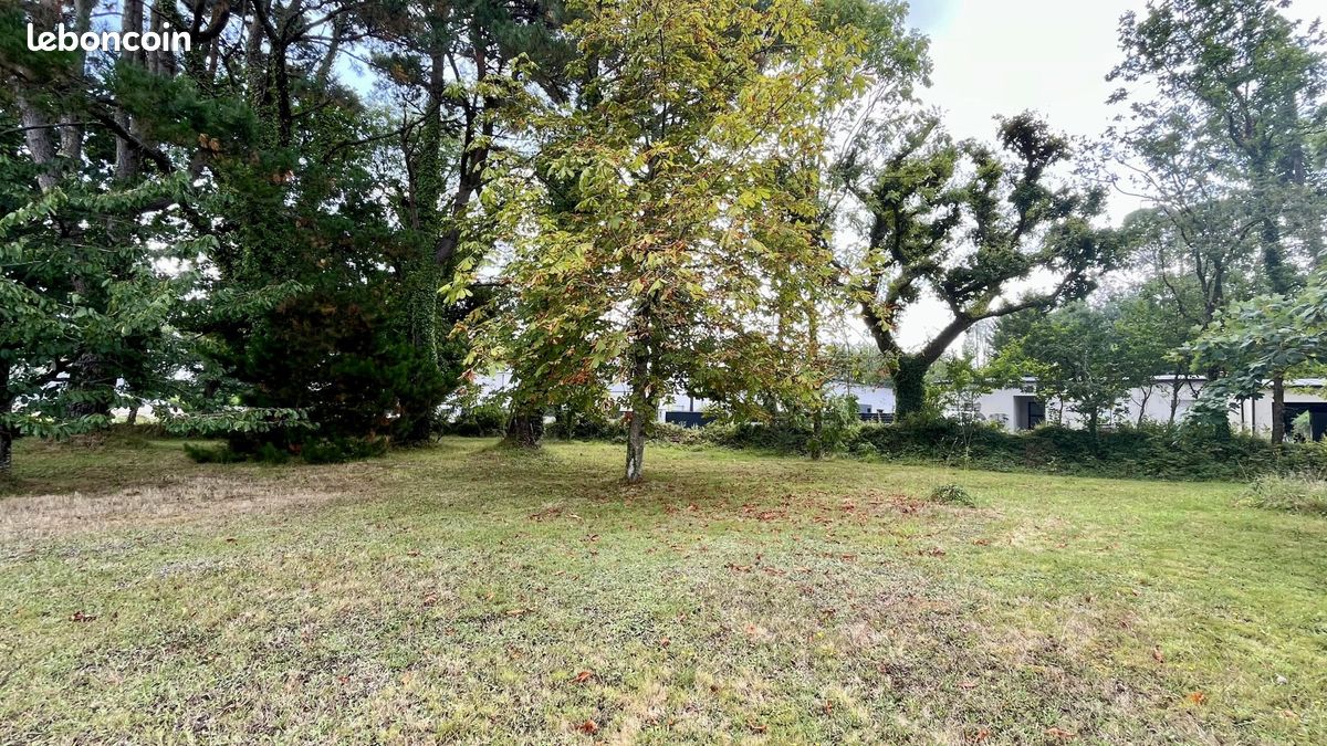 Terrain 666 m² · à Surzur · 666 m² · 182 000 €