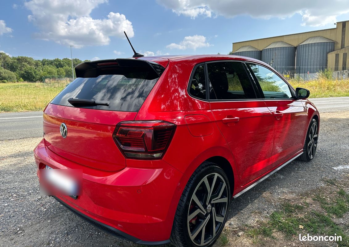 Volkswagen Polo VI 200CH GTI TO OUVRANT CARPLAY CAMERA