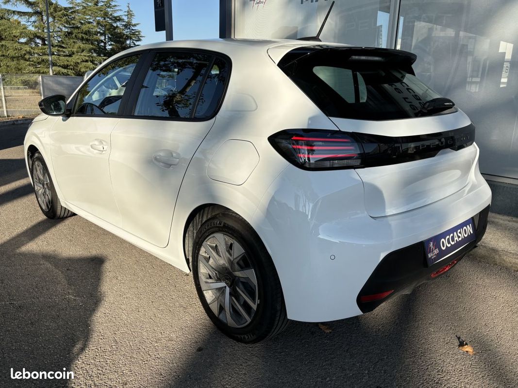 Peugeot 208 Affaire (2) SOCIETE 100 ch Business + CARPLAY (TVA 12500 HT) (image 5)