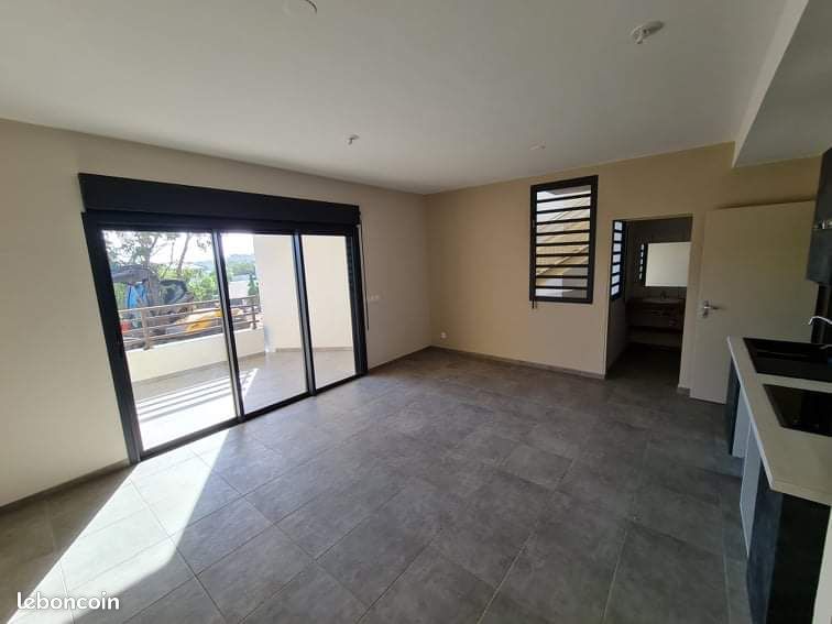 Appartement 2 pièces 49 m² · à Saint-Pierre · 49 m² · 738 €/mois