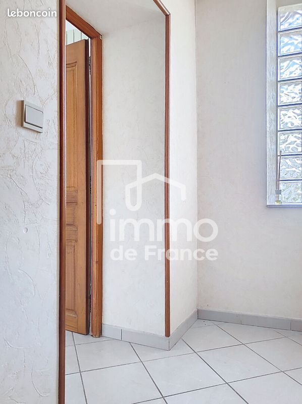 Appartement a louer oyonnax - 4 pièce(s) - 84 m2 - Surfyn