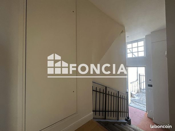 https://img.leboncoin.fr/api/v1/lbcpb1/images/b1/9a/4f/b19a4fcc995f478758934ba1656141c8c41e9cf7.jpg?rule=ad-image