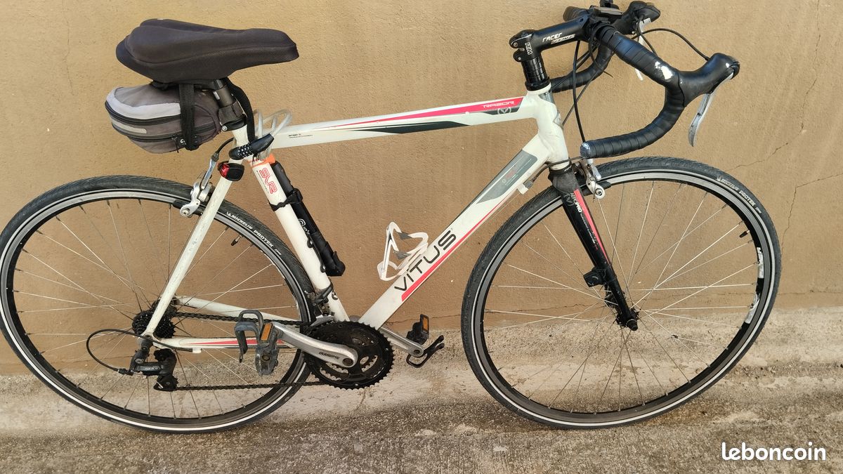 Vélo de course Vitus Razor – Taille 54 – Bon état Vélos