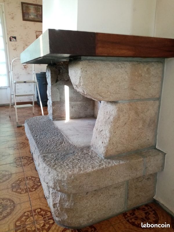 Cheminée en pierre (image 2)