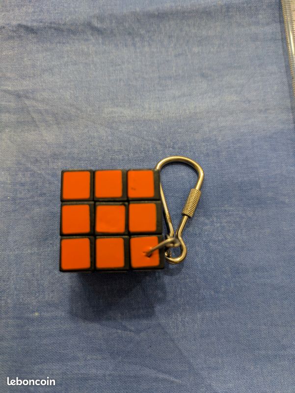 Porte-clef Cube casse-tête Rubik.. (image 6)