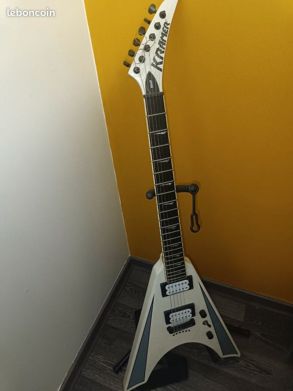 Guitare Kramer Nite-V Plus (image 1)