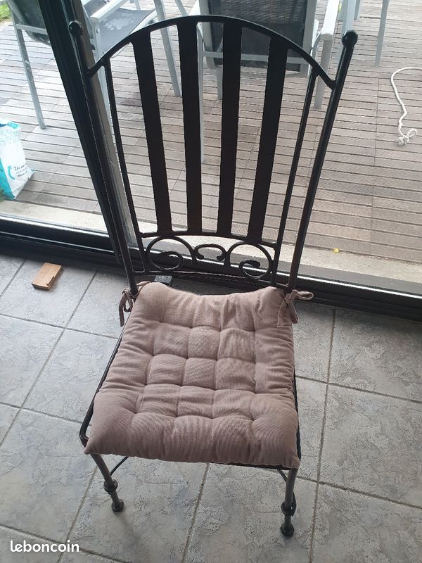 Lot 6 chaises en fer forgé (image 1)