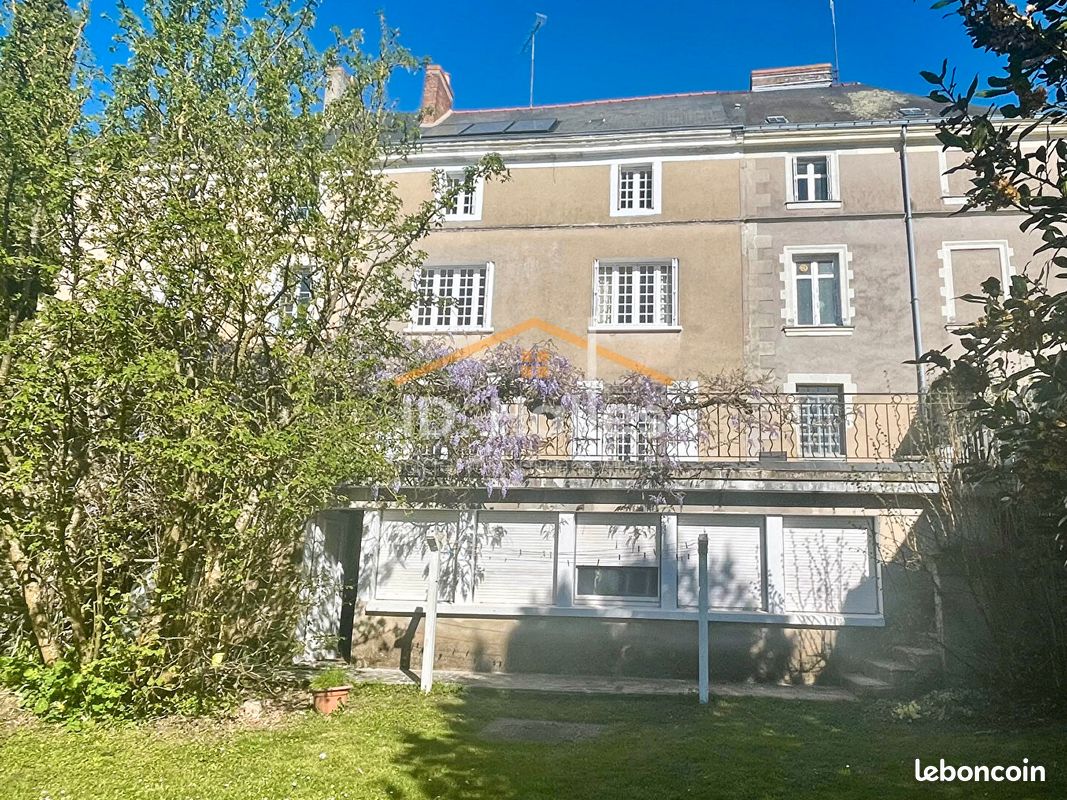Maison 8 pièces 209 m² · à Craon · 209 m² · 195 000 €