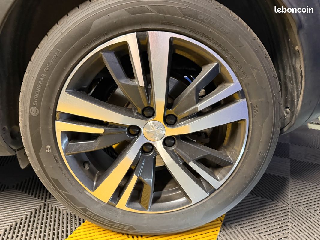 PEUGEOT 3008 1.2 131ch Allure Pack - 2019 - Suivi Complet Peugeot- Boîte auto (image 19)