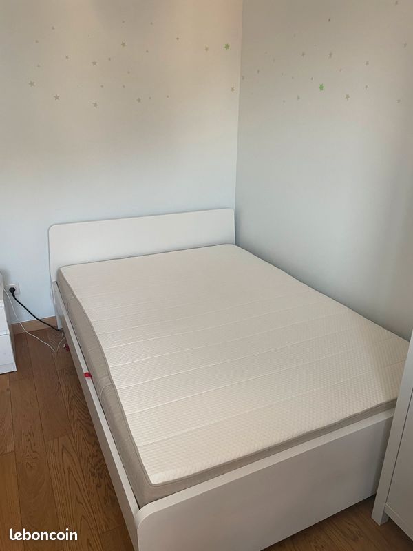 Lit double IKEA complet cadre+sommier+matelas (image 1)