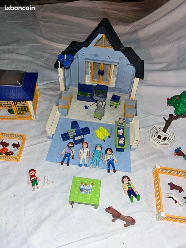 Lot clinique vétérinaire + ferme Playmobil (image 2)