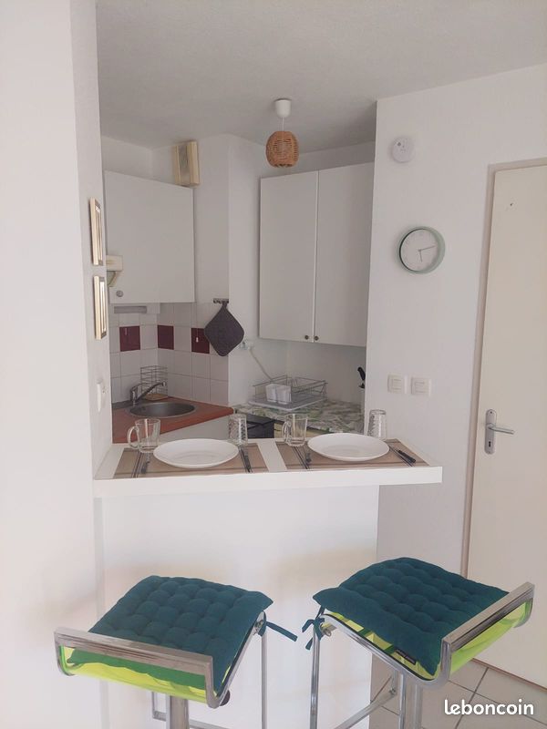 Location T2 (image 8)