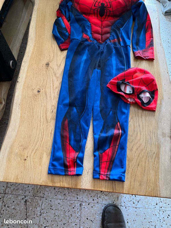 Deguisement Spiderman 3/4 ans (image 7)