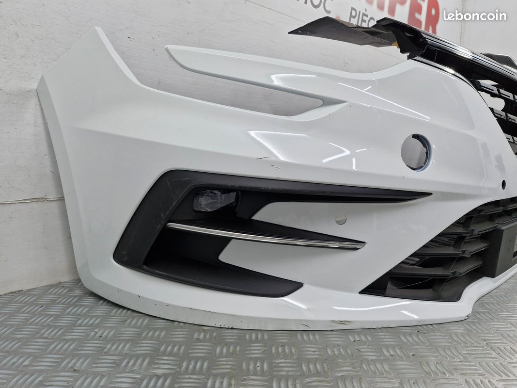 Pare-choc avant Renault megane 4 phase 2 -> Occasion d'origine (image 2)