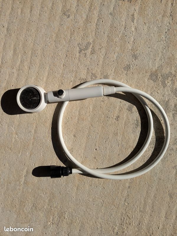 Douchette et flexible (image 1)