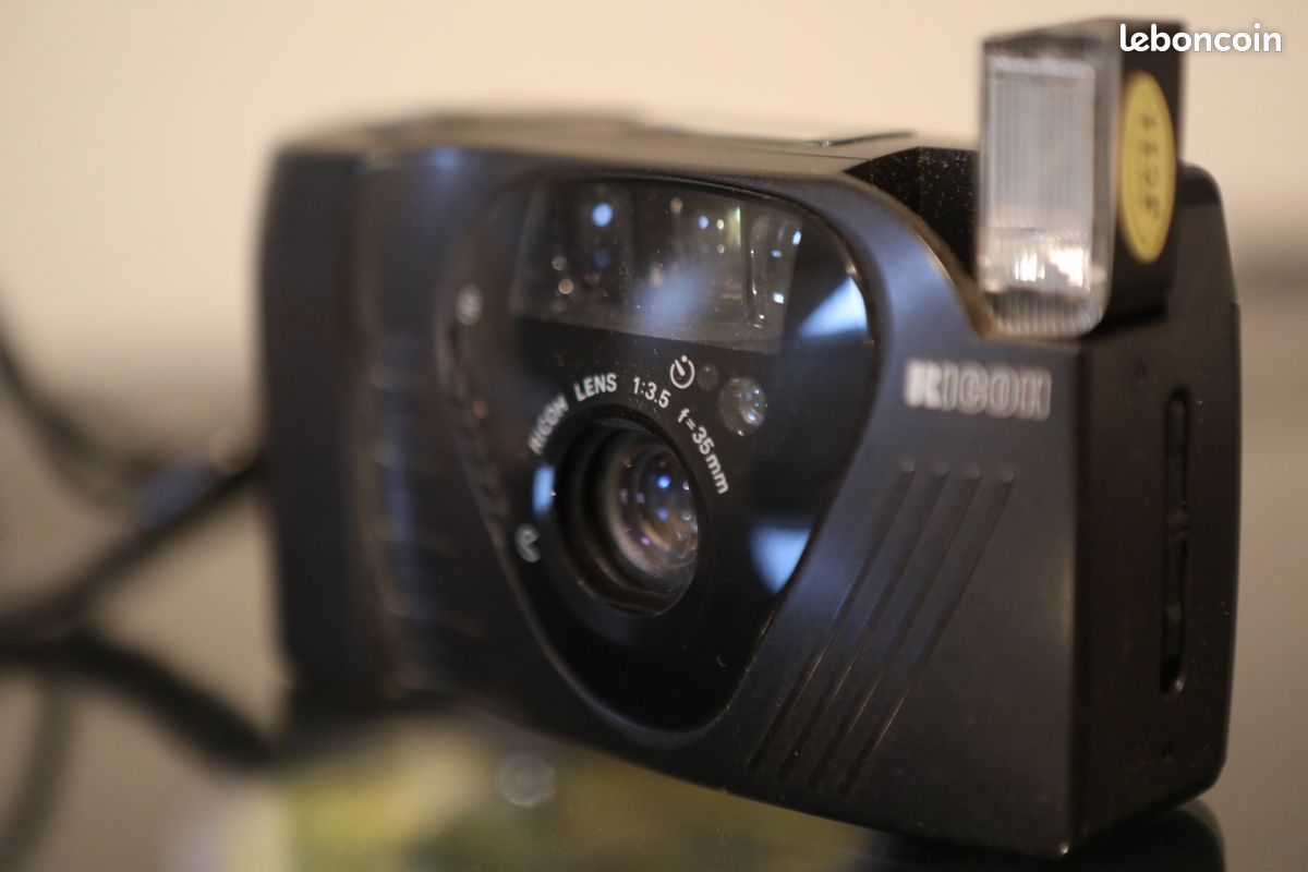 Appareil Photo Compact Argentique Ricoh AF55 35mm - Japon - Avec Sangle - Occasion