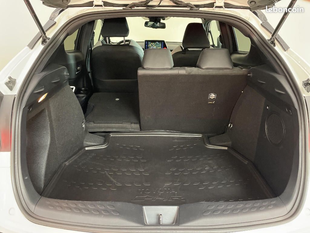 Toyota C-HR HYBRIDE MY20 1.8L GR-Sport (image 16)