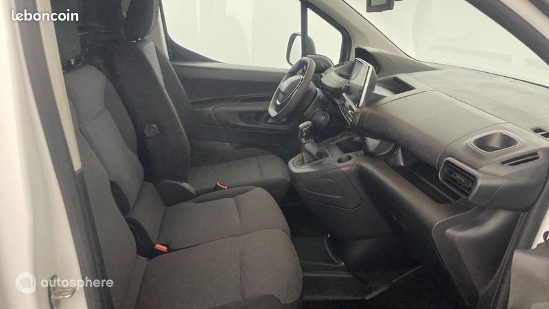 Peugeot Partner Véhicule utilitaire ou Société Standard 650kg BlueHDi 100ch S&S BVM5 Asphalt (image 10)