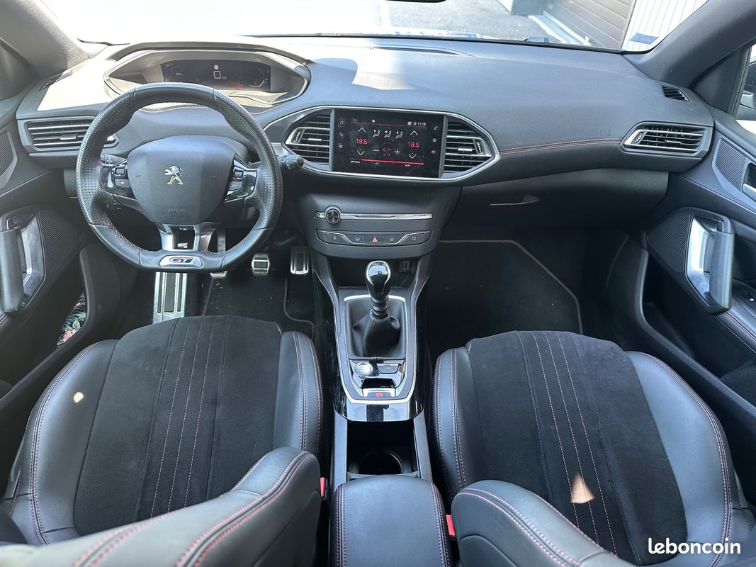 PEUGEOT 308 1.2 130ch GT PACK APPLE CARPLAY / CAMERA DE RECUL / COURROIE NEUVE / ENTRETIEN PEUGEOT (image 12)
