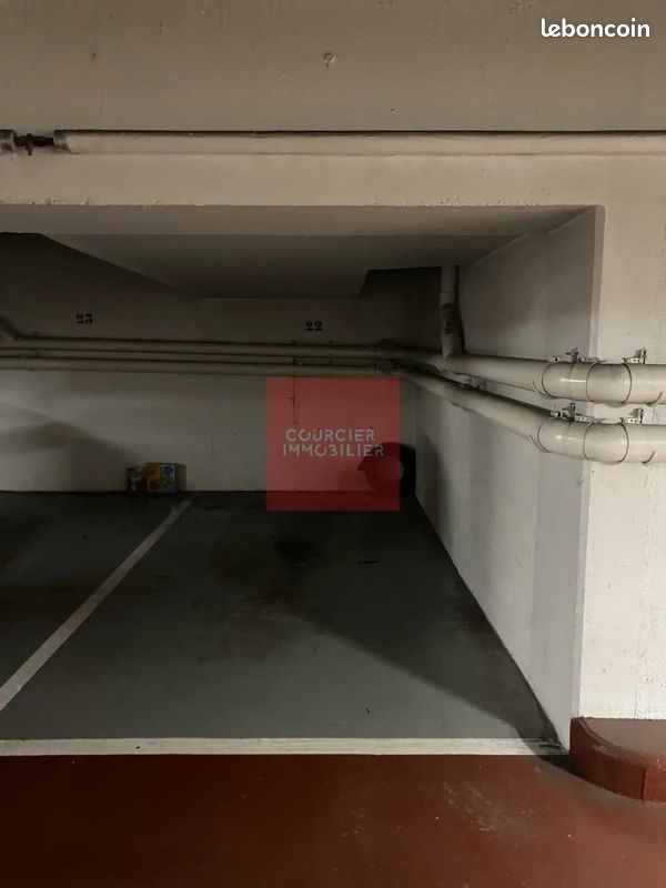 Parking/box Saint-Germain-en-Laye · 140 €/mois