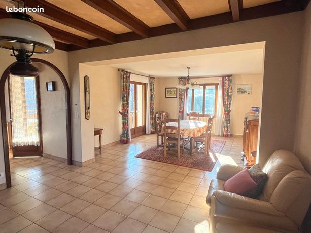 Maison 6 pièces 195 m²