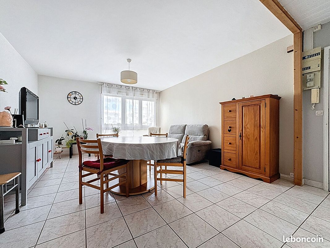Appartement 5 pièces 98 m² · à Ancenis-Saint-Géréon · 98 m² · 135 000 €