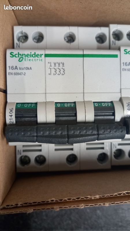 Disjoncteur Schneider (image 1)
