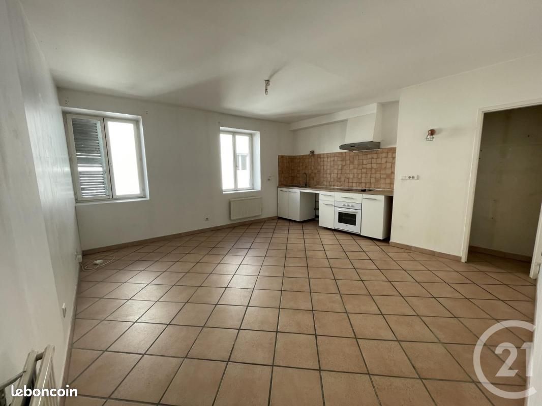 Appartement 2 pièces 44 m² · à Villefranche-sur-Saône · 44 m² · 120 000 €