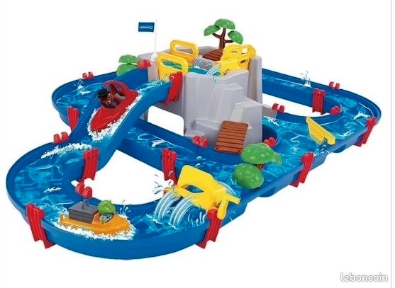 Circuits d'eau pour enfants avec bateaux (image 1)