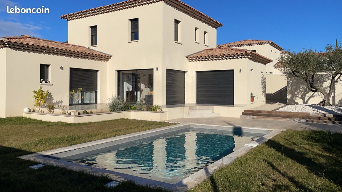 Maison 5 pièces 135 m² · à Villeneuve-lès-Avignon · 135 m² · 2 410 €/mois